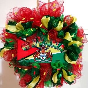Guyana beautiful 14 inch mesh wreath